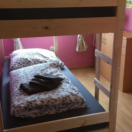 Lantgård Ferienhuus Schwalbennuest, 15183 Leer