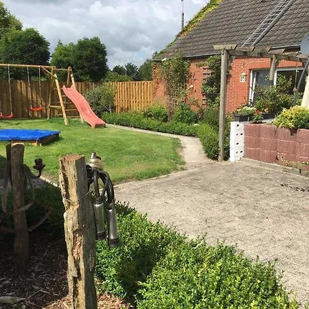 Lantgård Ferienhuus Schwalbennuest, 15183 Leer