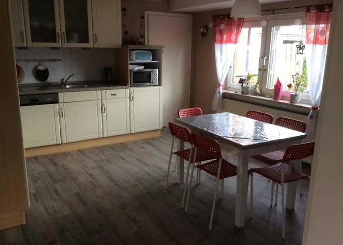 Фермерский дом Ferienhuus Schwalbennuest, 15183 Леер